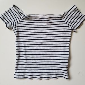 H & M cute off-the-shoulder top